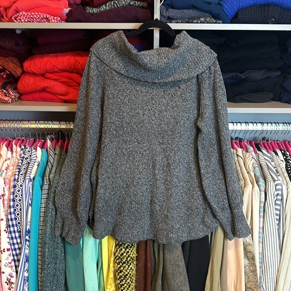 Unbranded gray long sleeve turtleneck sweater size XL - Picture 2 of 2